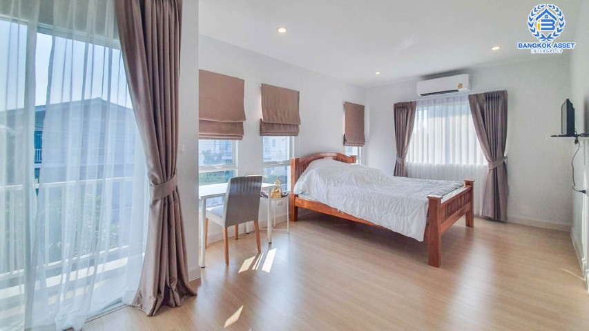 *****บ้านเดี่ยวมือสองย่านสมุทรปราการ ม.คณาสิริ บางนา เนื้อที่กว้างขวางถึง 50 ตร.ว. ฟังก์ชัน 3 ห้องนอน 2 ห้องน้ำ 2 ที่จอดรถ แถมฟรี! 3 เครื่องปรับอากาศ, 2 เครื่องทำน้ำอุ่น บ้านใหม่ เฟอร์นิเจอร์พร้อมอยู่ บนทำเลไม่ไกลจากสนามบินสุวรรณภูมิ ใกล้ทางด่วน "บางนา-บางปะกง"